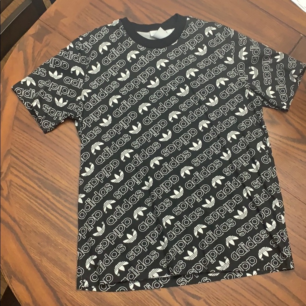 Adidas T-Shirt
